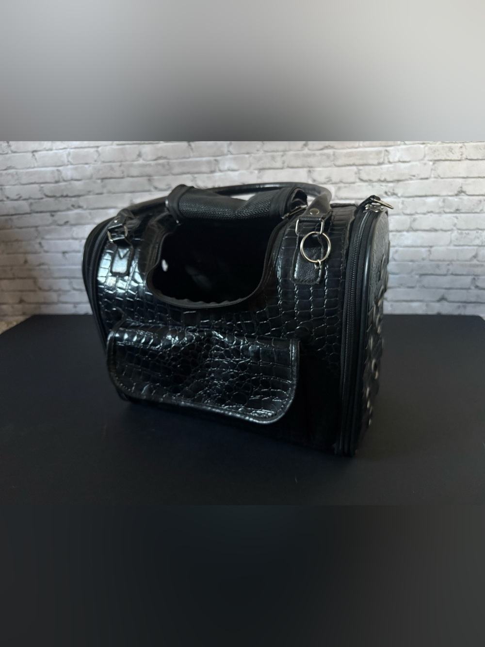 Black Croc-Embossed Cat Carrier - Picture 7 of 7